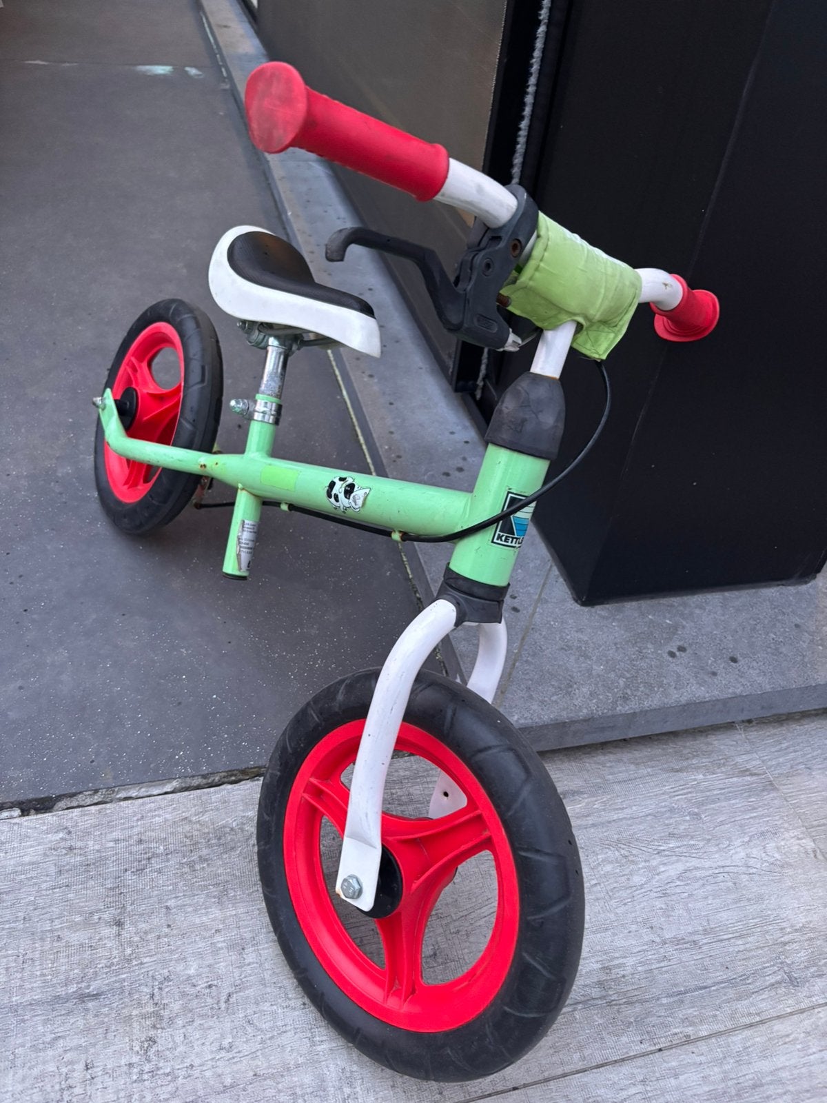 Loopfiets 2-5 jaar, Fietsen en Brommers, Ophalen, Gebruikt