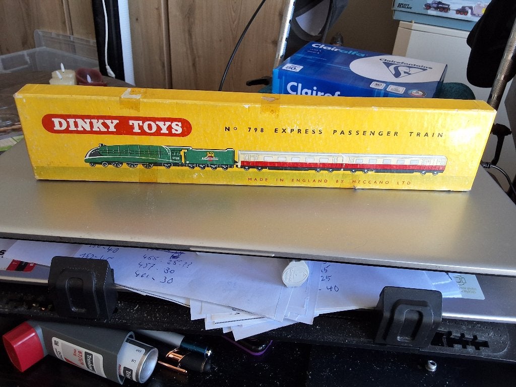Ensemble de train de voyageurs express Dinky Toys 798, Enlèvement ou Envoi, Utilisé, Autres types, Dinky Toys