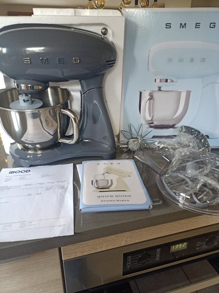 Smeg keukenrobot, Elektronische apparatuur, 4 liter of meer, Ophalen, Zo goed als nieuw, 3 snelheden of meer