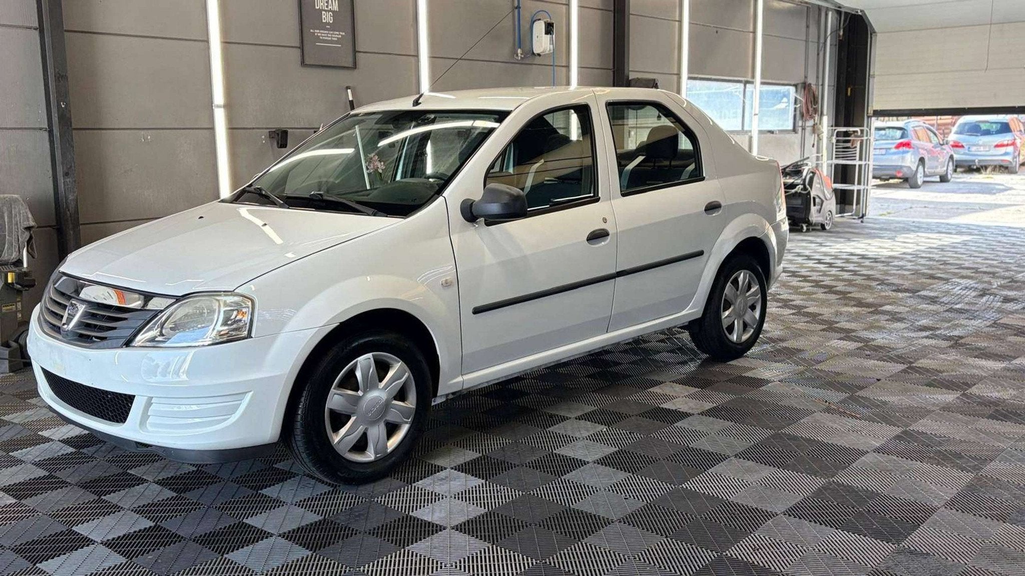 Dacia Logan benzine eur5 manueel 95615km 5deurs geen airco, Autos, Dacia, Achat, Entreprise, 87 ch, Logan