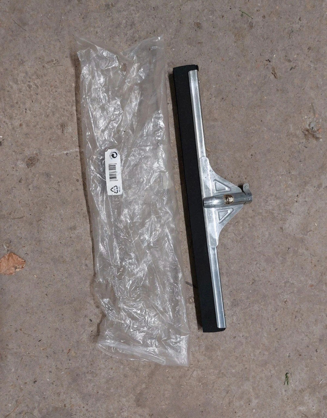 Nouveau racloir à sol/essuie-glace 54 cm, Enlèvement