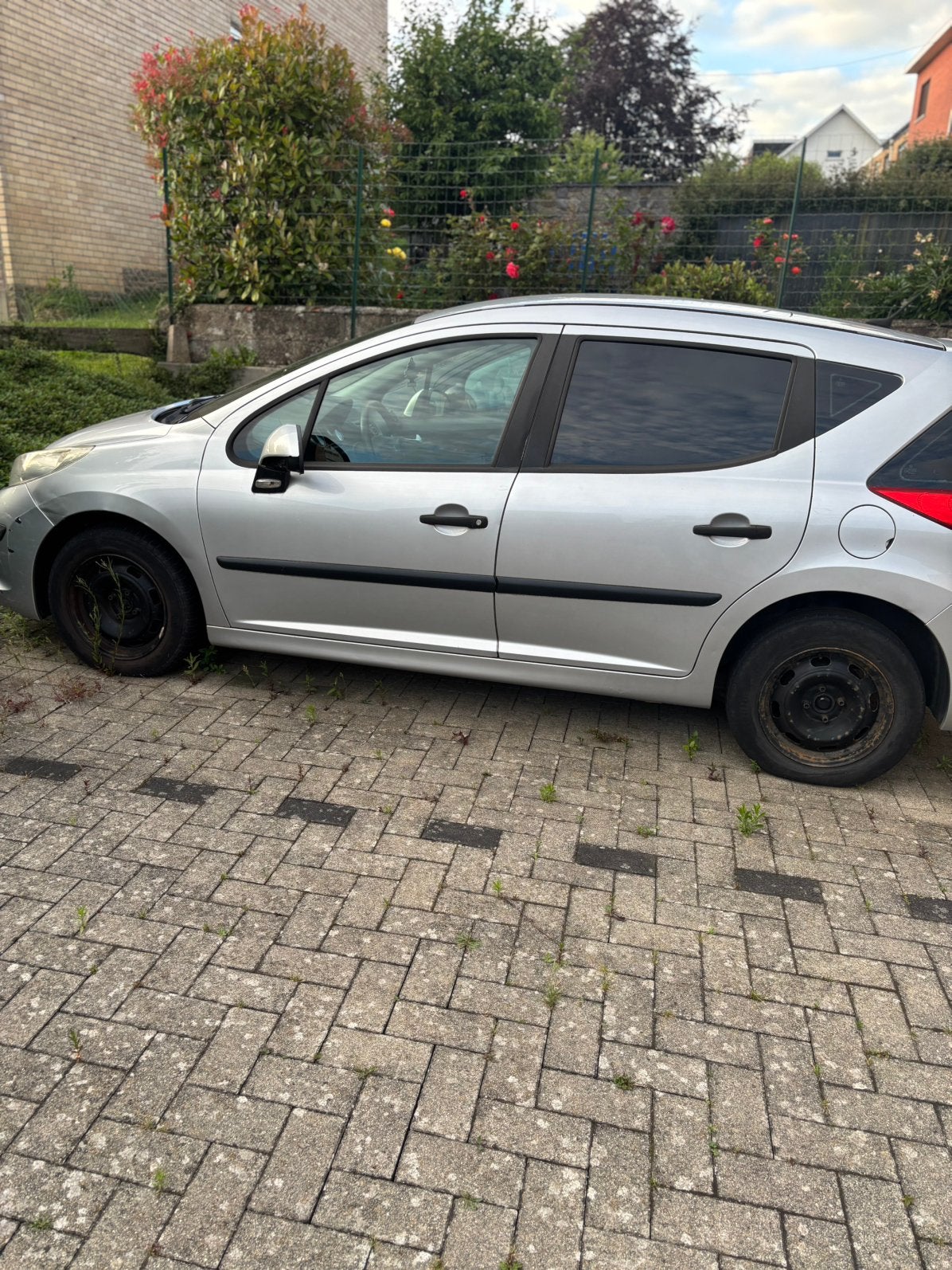 Peugeot 207 sw 2008 1.6 hdi 230000km 1200euro, Auto's, Particulier, Te koop