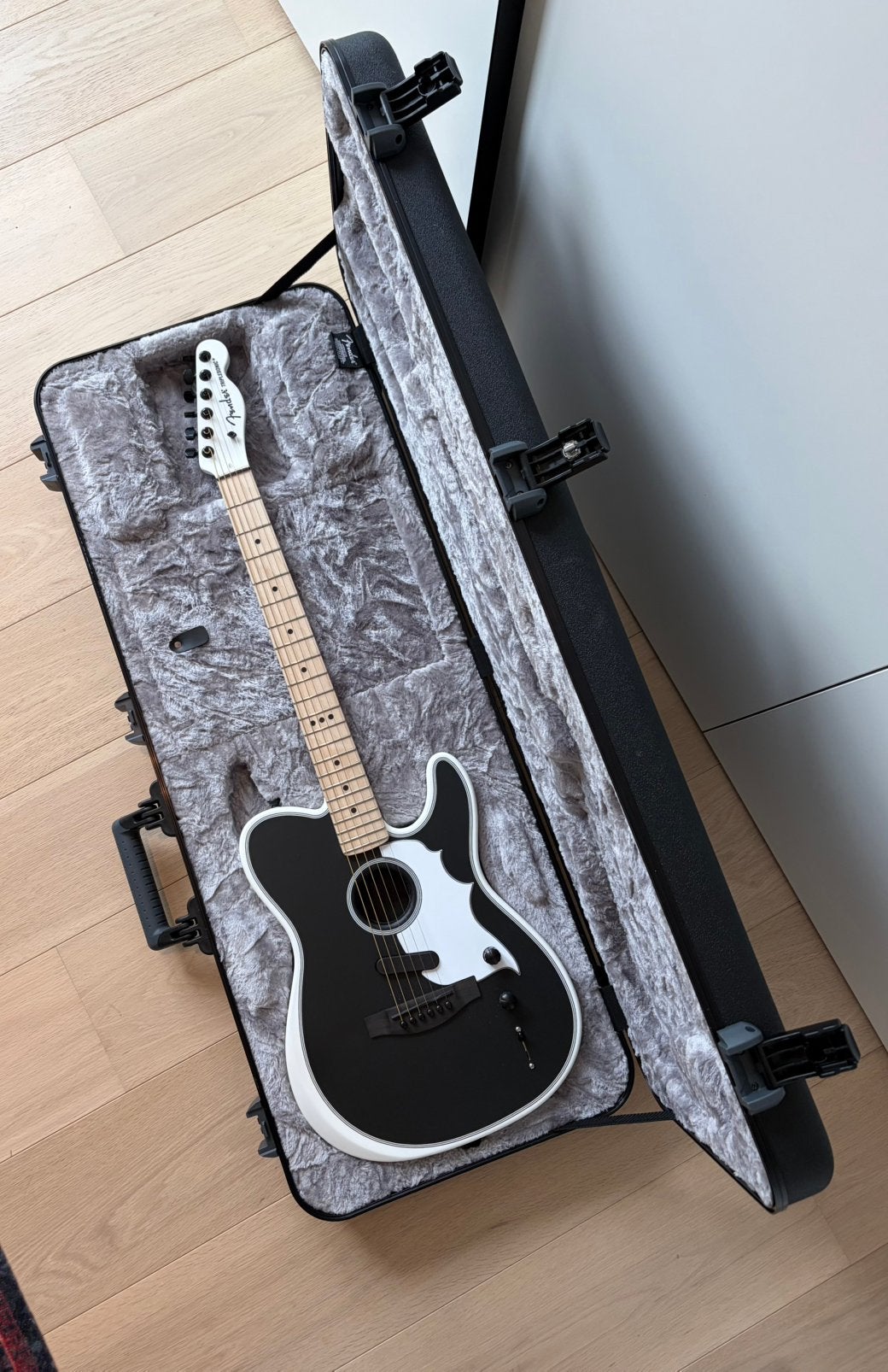 Fender jack white acoustasonic triplesonic telecaster, Musique & Instruments, Instruments à corde | Guitares | Basses, Enlèvement