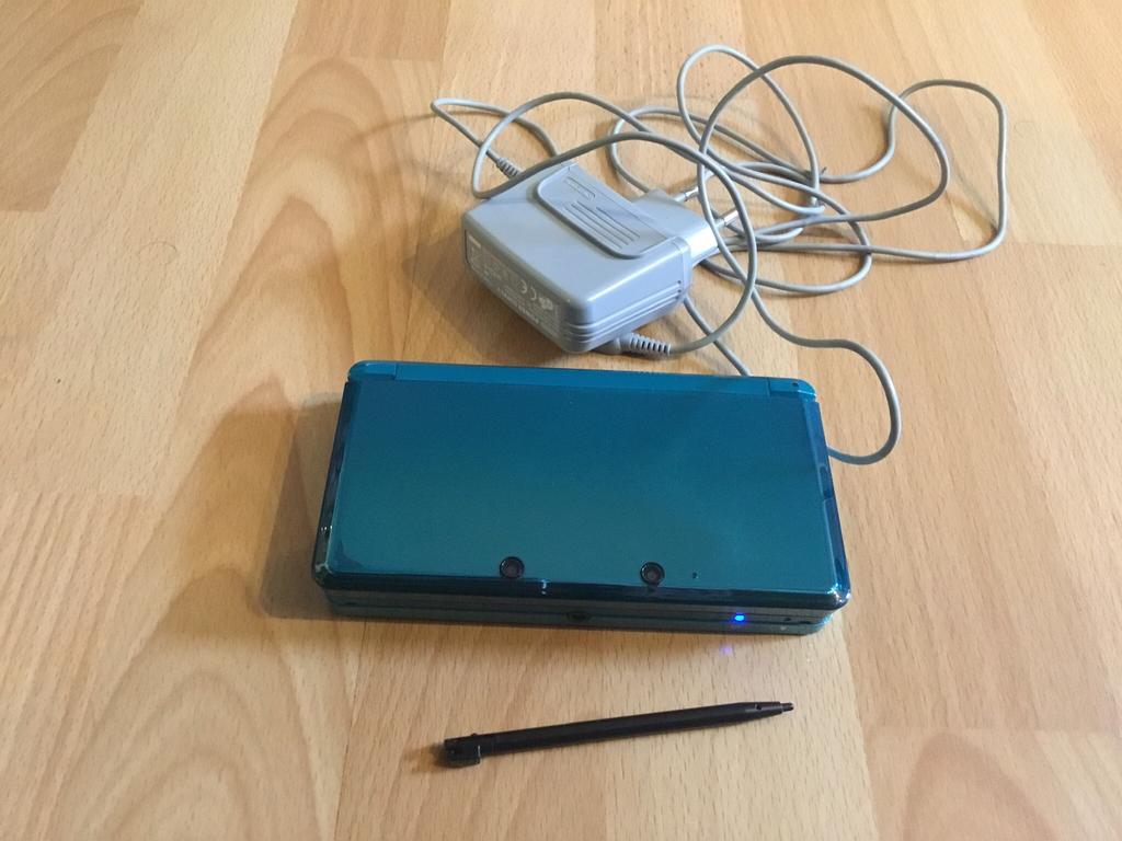 Nintendo 3DS console, Consoles de jeu & Jeux vidéo, Consoles de jeu | Nintendo 2DS & 3DS, Enlèvement ou Envoi, 3DS