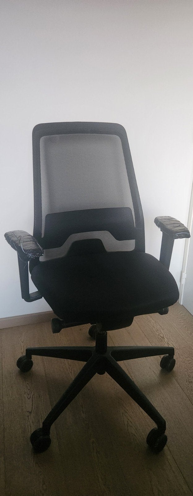 Ergonomische bureaustoel, Huis en Inrichting, Ophalen, Gebruikt, Zwart, Bureaustoel