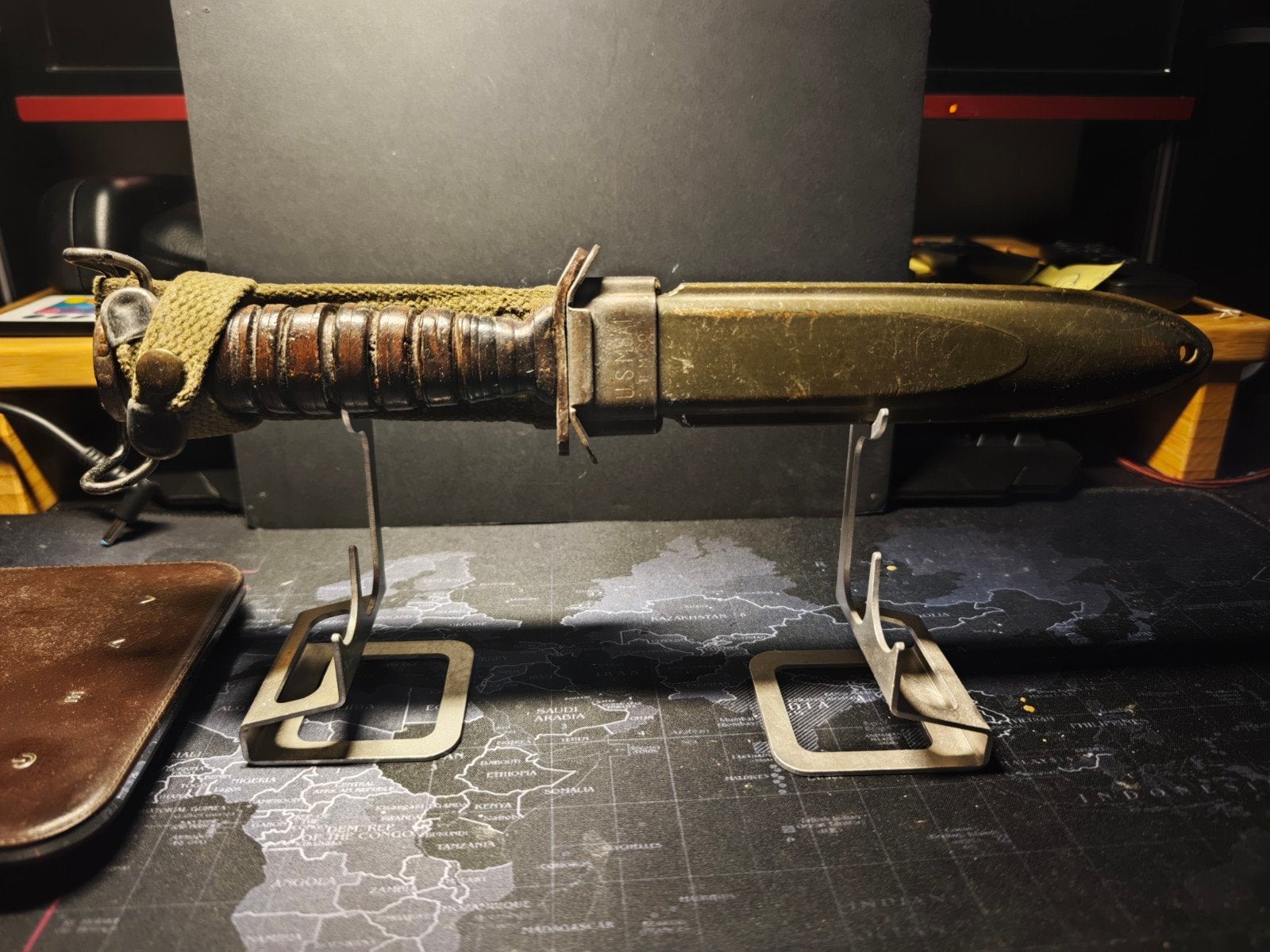 Couteau de combat M3 de Camillus, États-Unis, Seconde Guerre, Enlèvement ou Envoi