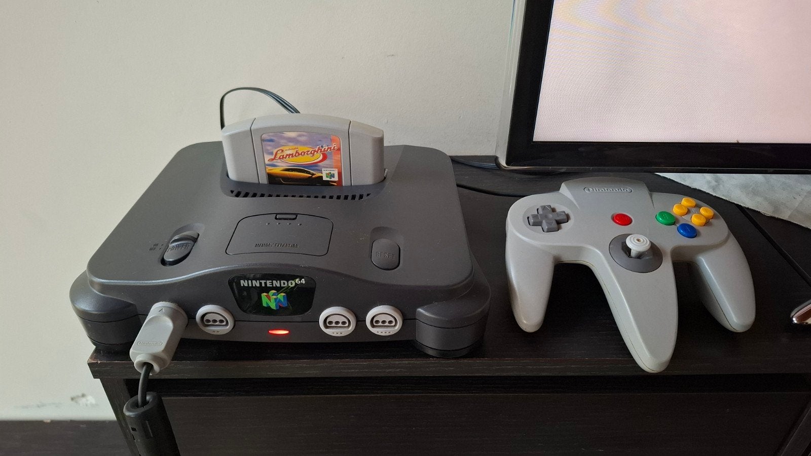 Nintendo 64 en très bonne état avec une manette et un jeu, Enlèvement ou Envoi