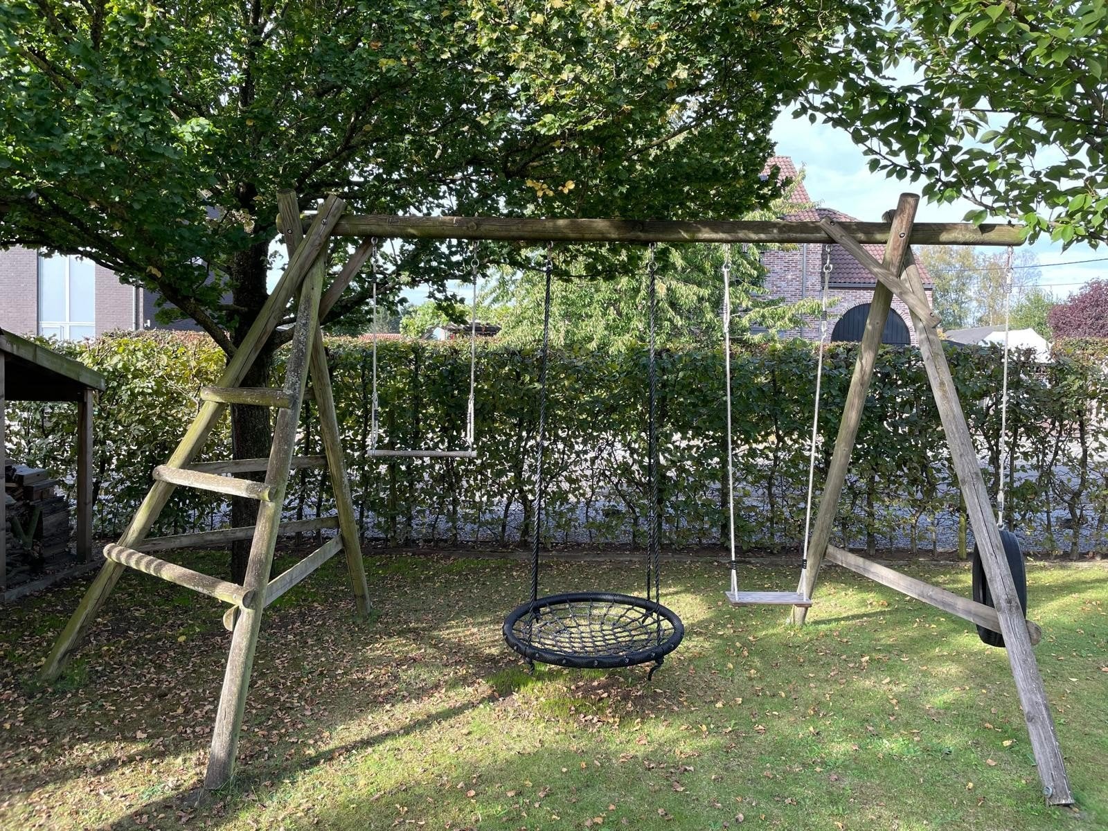 Houten schommel, Ophalen, Schommel