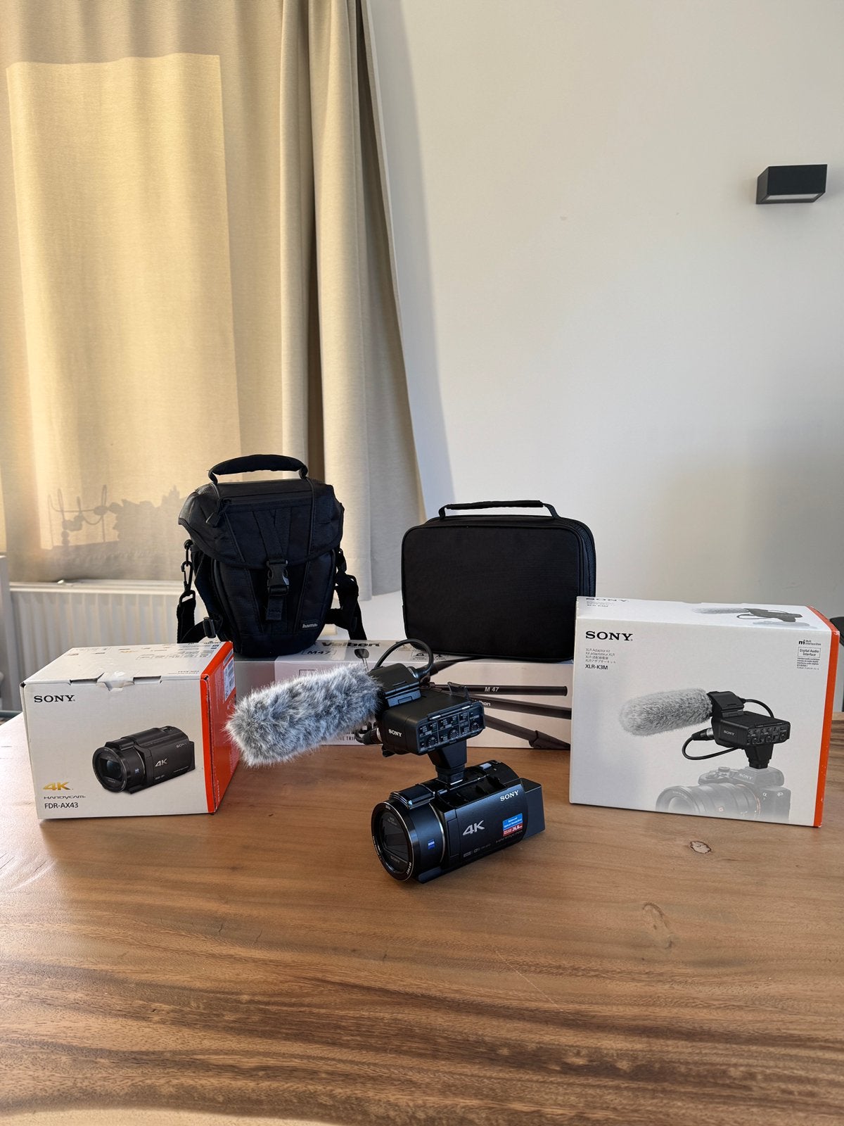 Sony Handycam 4K FDR-AX43 + Sony XLR-K3M, Enlèvement, Comme neuf