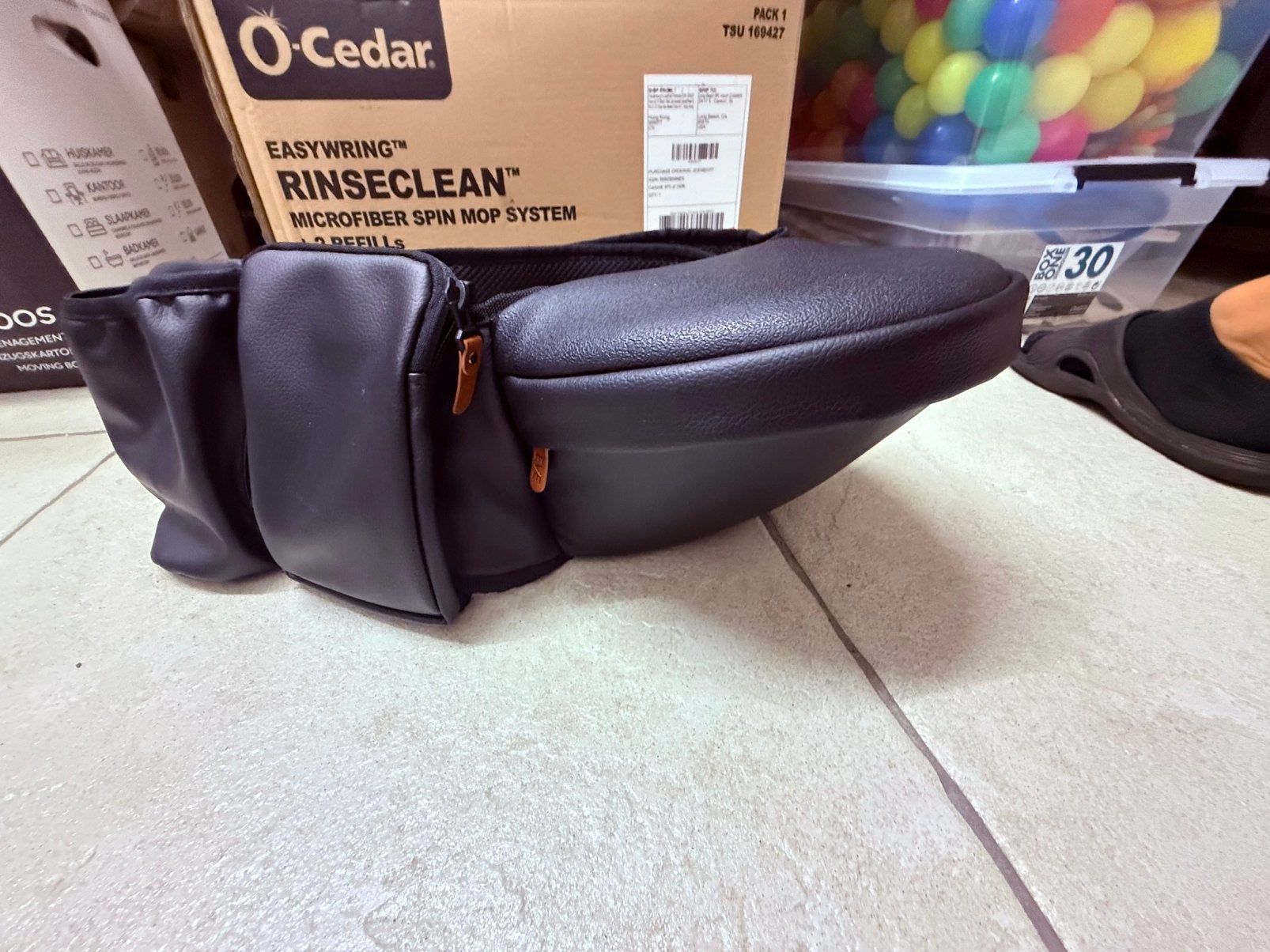 EVE Simply Lovely Hipseat Heupdrager–Lederlook(Tot 20kg), Kinderen en Baby's, Ophalen, Zo goed als nieuw, Rug