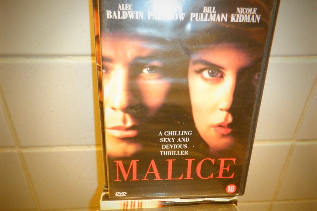 DVD Malice., Vanaf 16 jaar, Nederlands, Actiethriller, Ophalen of Verzenden