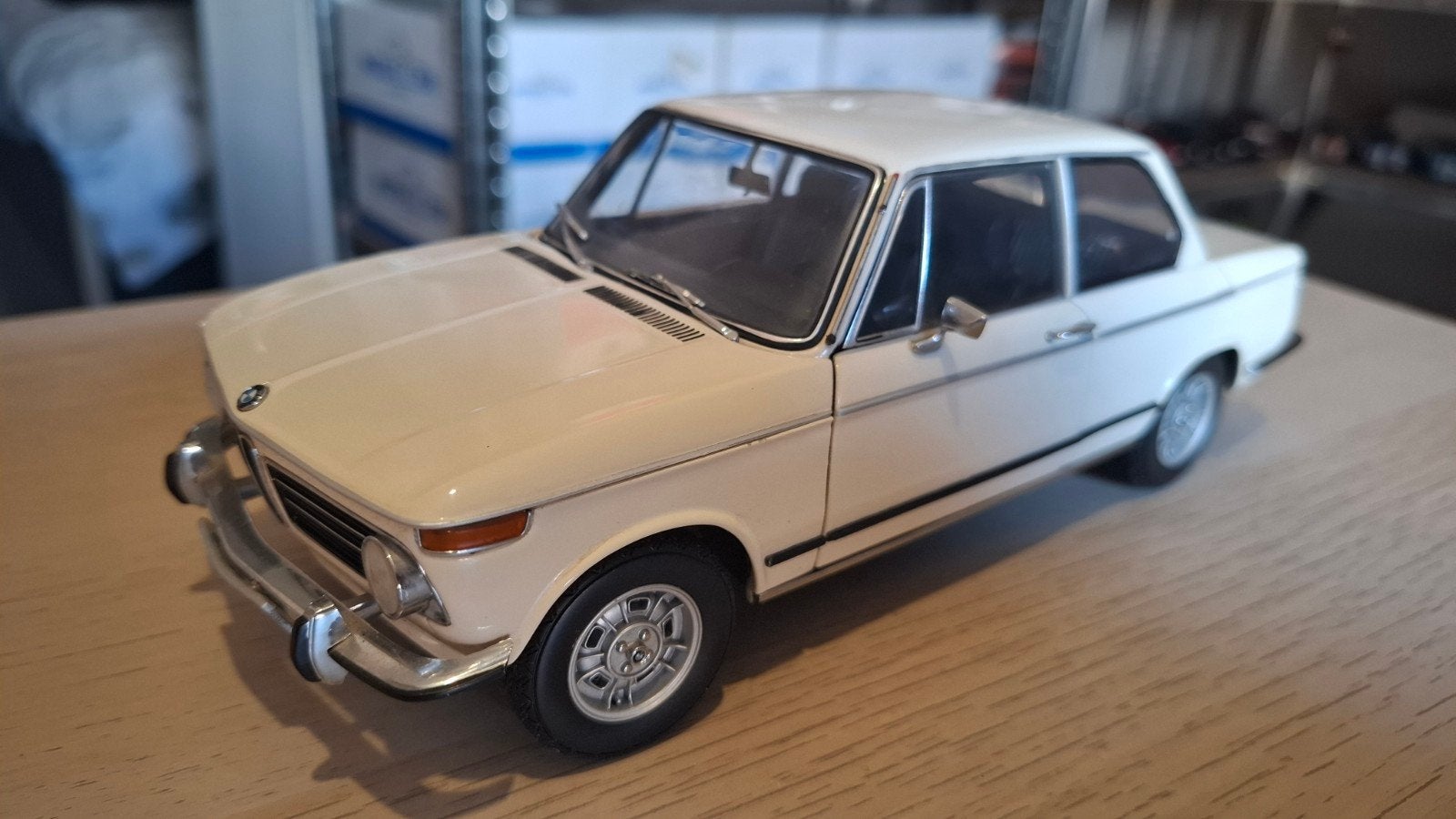 voiture miniature 1 18, Enlèvement ou Envoi, Comme neuf, Voiture, Kyosho