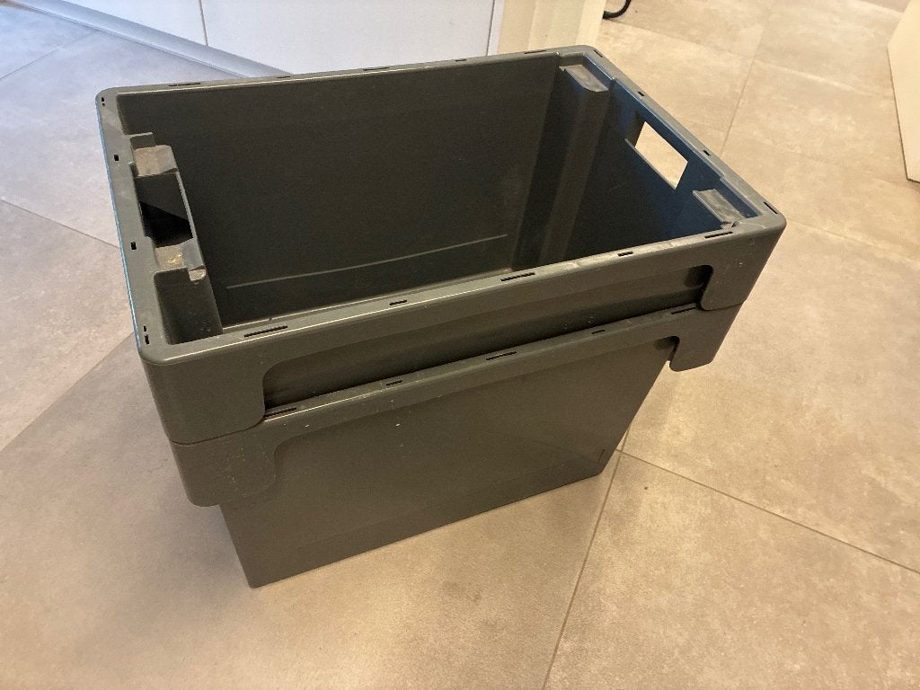 2 stuks Lekbakken in PP voor zuur en vloeibaar chloor, Enlèvement, Utilisé, Autres types