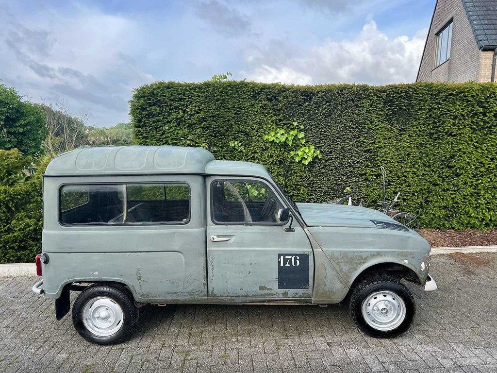 Renault R4F4 1988 - Voiture classique, Autos, Achat, Entreprise, Autre carrosserie, Autres carburants
