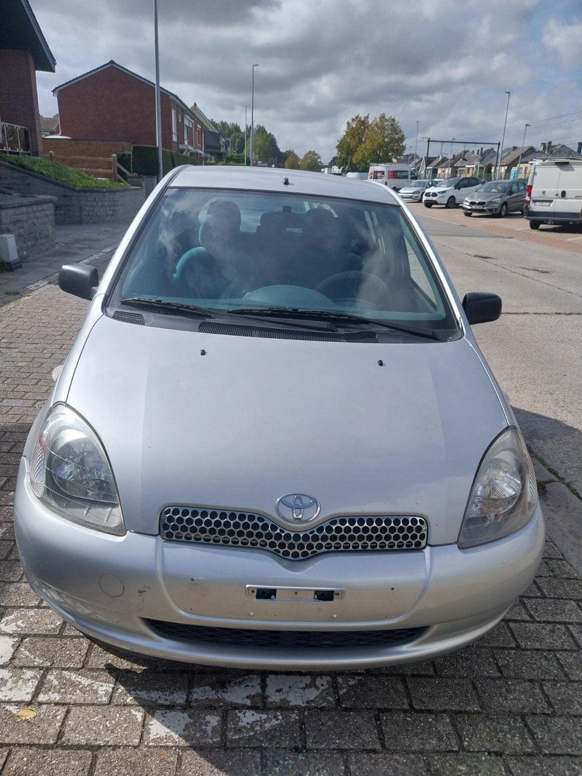 Toyota Yaris, Autos, Argent ou Gris, Achat, Rétroviseurs électriques, 5 portes