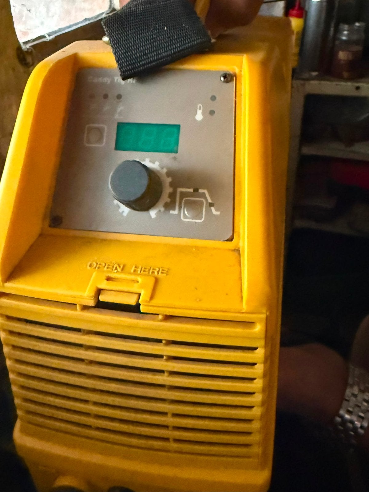 Laspost caddy tig HE met alle toebehoren winkelprijs 1800, Doe-het-zelf en Bouw, Gereedschap | Lasapparaten, Ophalen, Zo goed als nieuw
