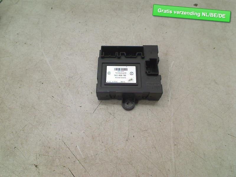 PORTIER REGELAPPARAAT RV Caddy Combi III (2KB,2KJ), Gebruikt, Volkswagen, Volkswagen AG, Kundenbetreuung@volkswagen.de