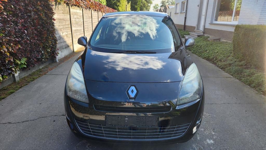 7 plaatsen Renault scenic 1.6 Benzine 2011 ‼️export ‼️, Autos, Renault, Particulier, ABS, Airbags, Air conditionné, Alarme, Ordinateur de bord