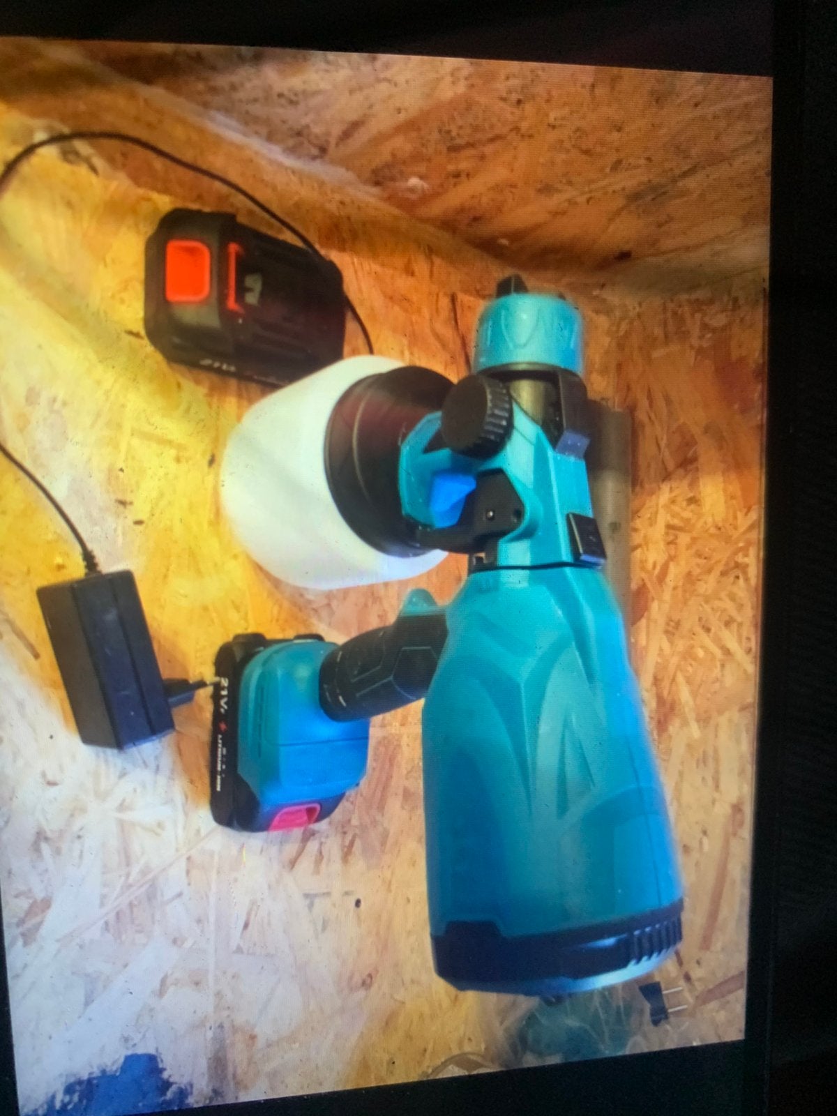 Pistolet à peinture sans fil 21V avec chargeur, Bricolage & Construction, Peinture, Vernis & Laque, Enlèvement ou Envoi, Comme neuf