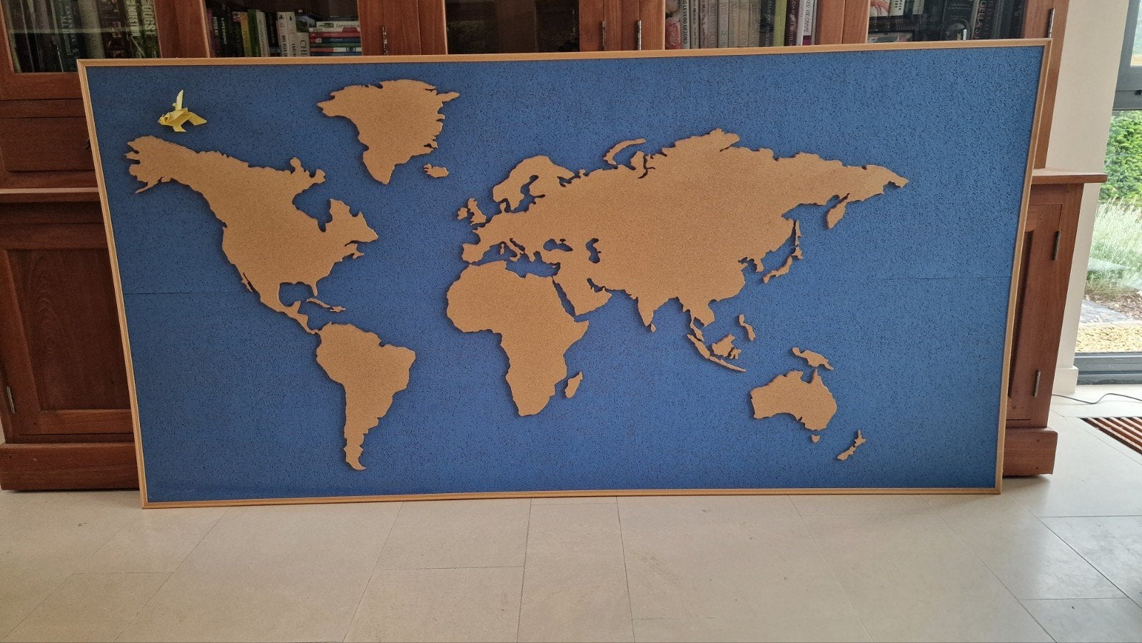 Grande carte du monde en liège, Enlèvement, Monde, Autres types