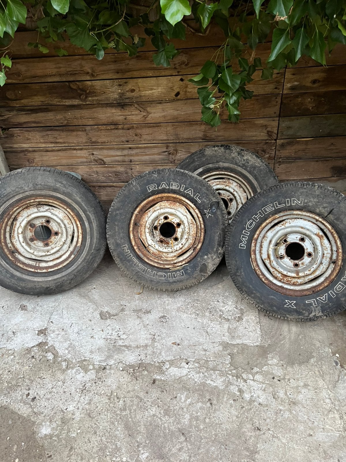 AUTO / JEEP 4 BANDEN + VELGEN, Ophalen, Gebruikt