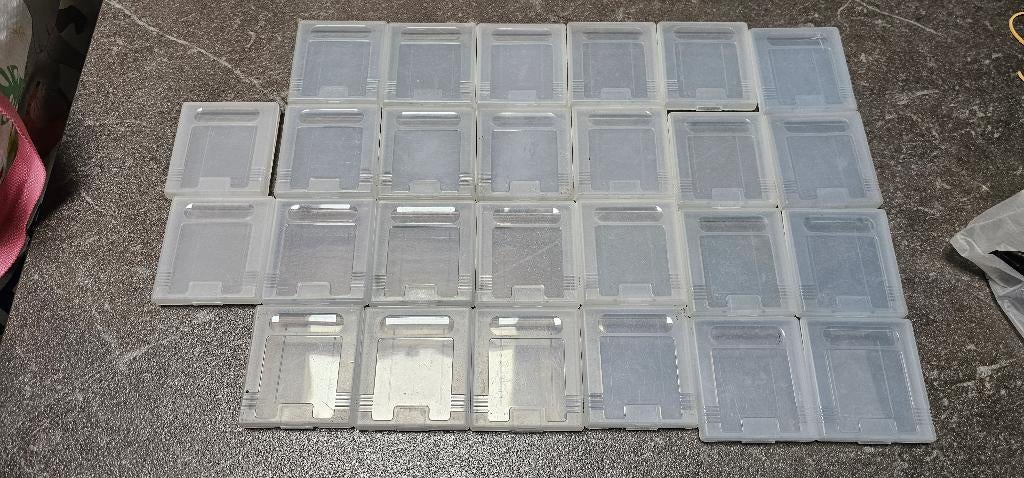 Lot boitiers Gameboy, Enlèvement ou Envoi, Utilisé