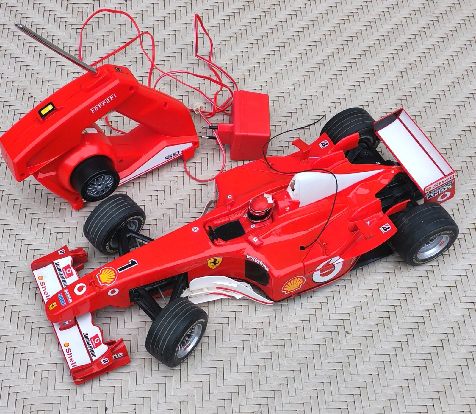 Voiture de F1 Nikko Ferrari, Hobby & Loisirs créatifs, Enlèvement ou Envoi, Voiture