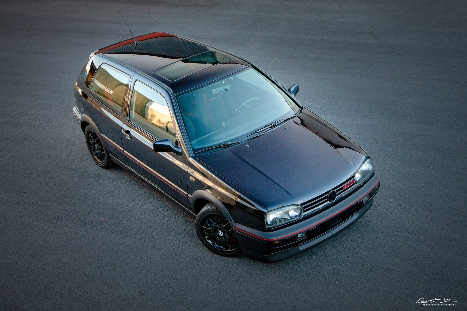 Volkswagen Golf GTI 8V – 20 Jahre Edition, Auto's, Voorwielaandrijving, Zwart, Handgeschakeld, 3 deurs