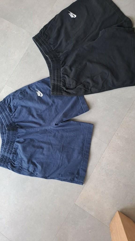 2X Shorts" Maat 158-164  "Nike"(5 euro stuk ), Ophalen, Zo goed als nieuw