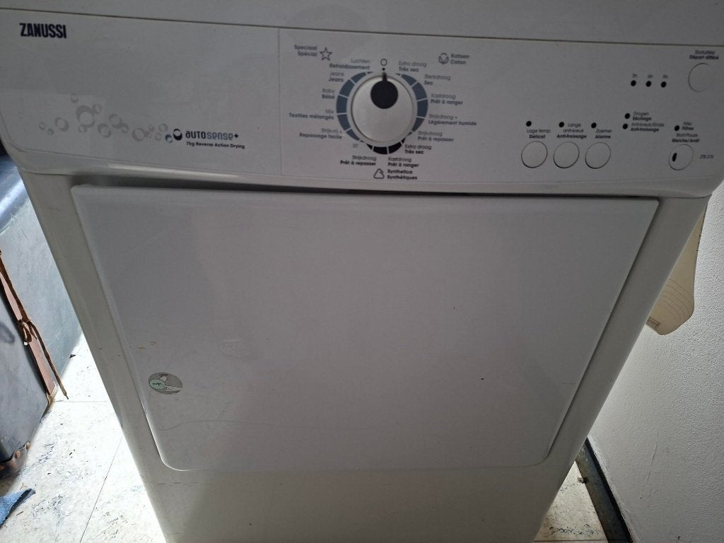 Droogkast, Elektronische apparatuur, Ophalen, Gebruikt, Luchtafvoer, 4 tot 6 kg