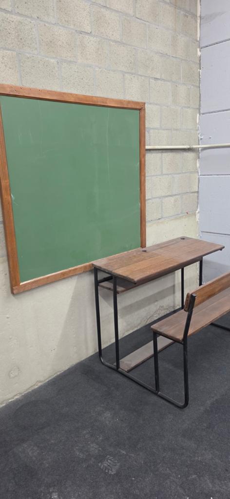 Krijtbord + schoolbankje, Ophalen