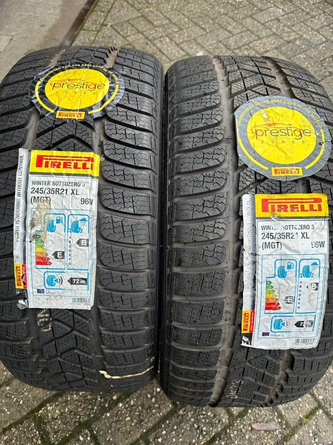 Nieuwe Pirelli SottoZero 3 R01 245/35 R21 - 245 35 21 banden, 245 mm, -, -, Nieuw