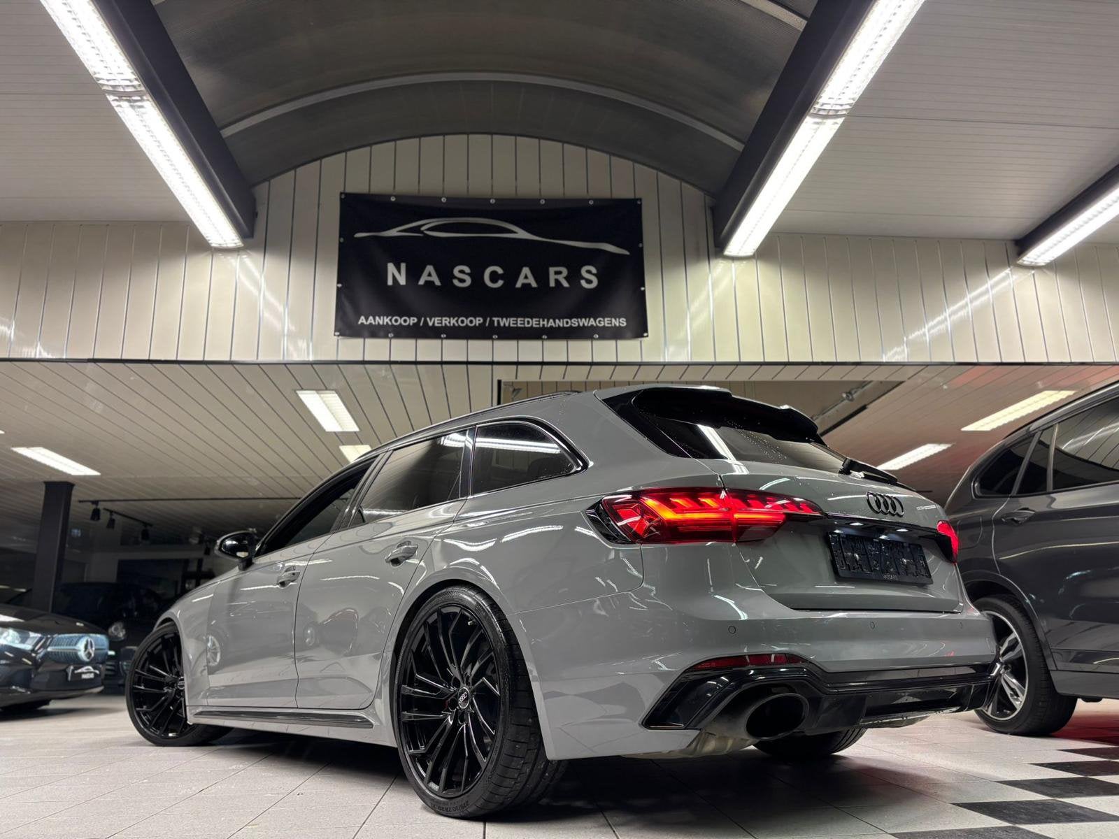 Audi RS4 Nardo Grey Full Pano Led 2020, Automaat, Alcantara, Bedrijf, Elektrische koffer