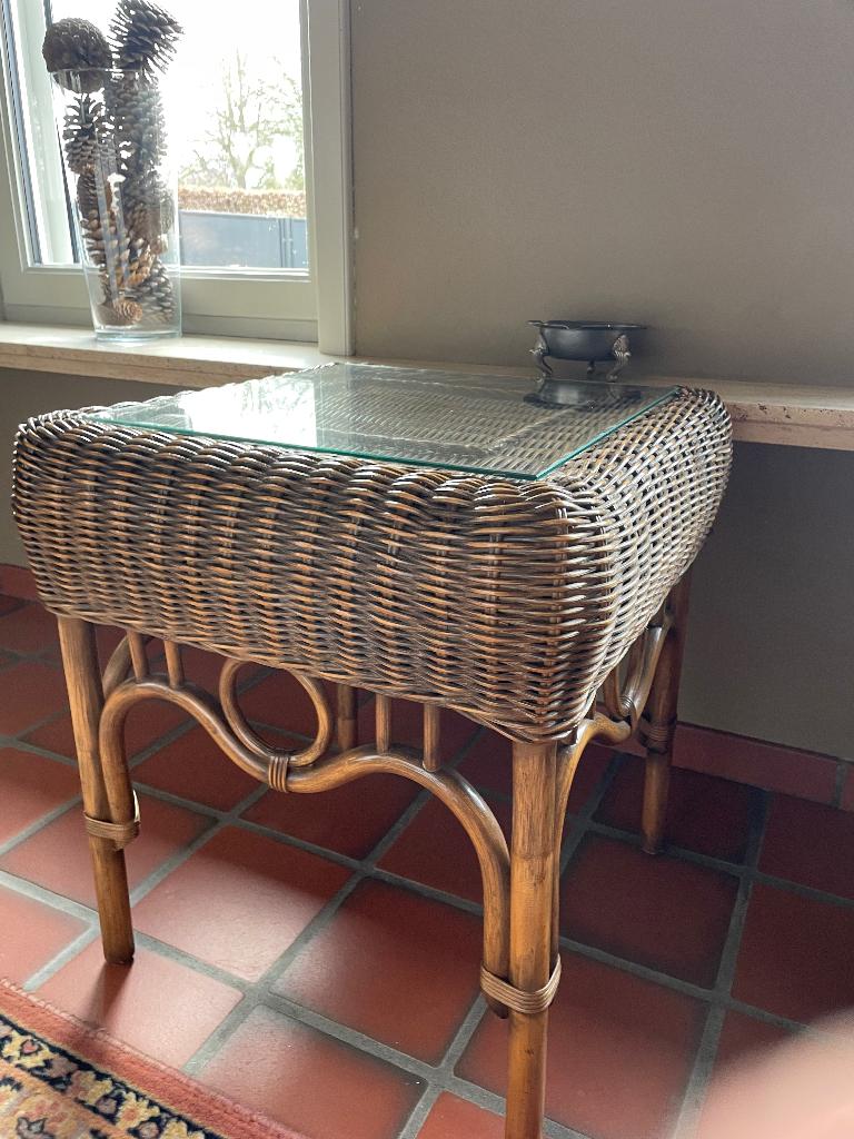 Rotan tafel, Huis en Inrichting, Tafels | Bijzettafels, Ophalen, Zo goed als nieuw, Vierkant, Hout