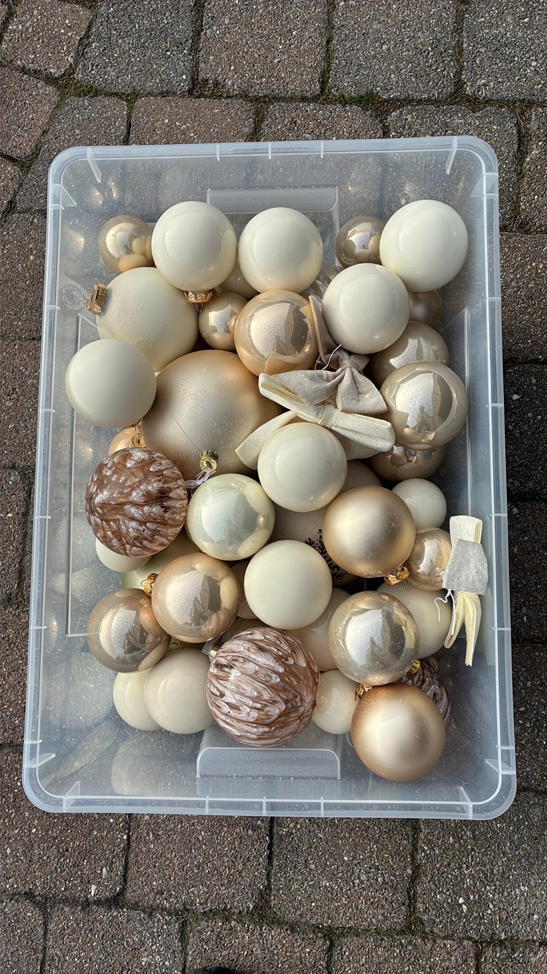 Lot 2 kerstballen wit rose goud *nieuwstaat* etiket aanwezig, Ophalen, Nieuw