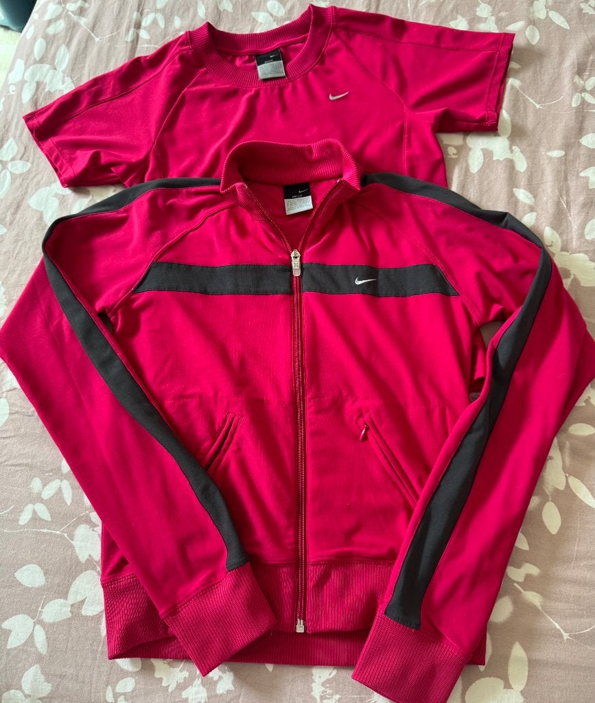 Nike sport vintage pink ensemble, Vêtements | Femmes, Vêtements de sport, Nike, Enlèvement ou Envoi, Neuf, Rose