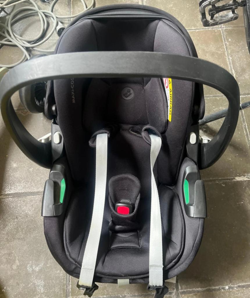 - Maxicosi Pebble Pro 360 autostoel EN familyfix pro slide, Kinderen en Baby's, Autostoeltjes, Ophalen, Zo goed als nieuw, Isofix