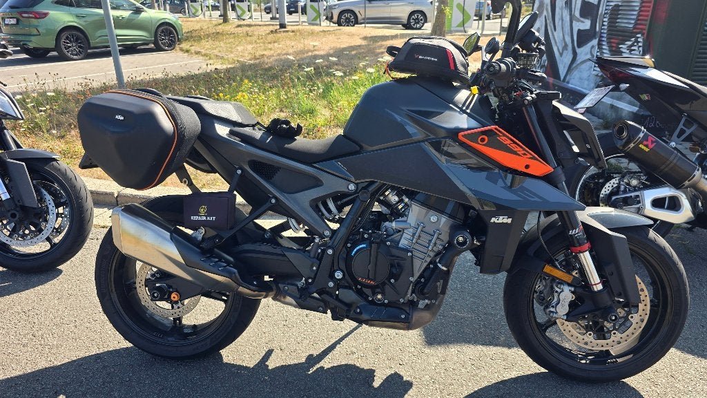 KTM 990 5/25 11 800 km+ options + trackpack, choix de..., Poignées chauffantes, Naked bike, 948 cm³, 2 cylindres