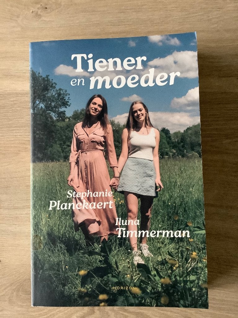 Tiener en moeder - Stephanie Planckaert, Boeken, Tv-serie, Ophalen of Verzenden, Zo goed als nieuw, Stephanie Planckaert