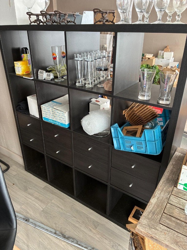 IKEA Kallax Vakkenkast 4x4 Zwartbruin, Maison & Meubles, Armoires | Bibliothèques, 25 à 50 cm, 100 à 150 cm, Enlèvement, Utilisé