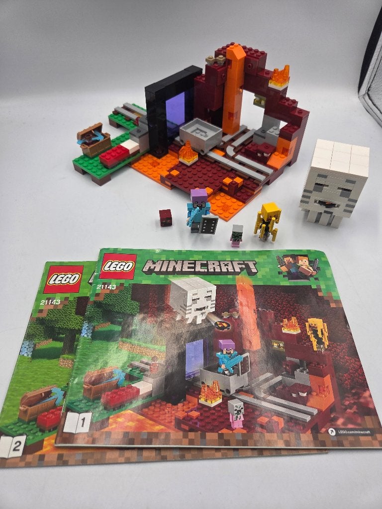 Lego Minecraft 21143 The Nether Portal, Minecraft, Lego, Ophalen of Verzenden, Zo goed als nieuw