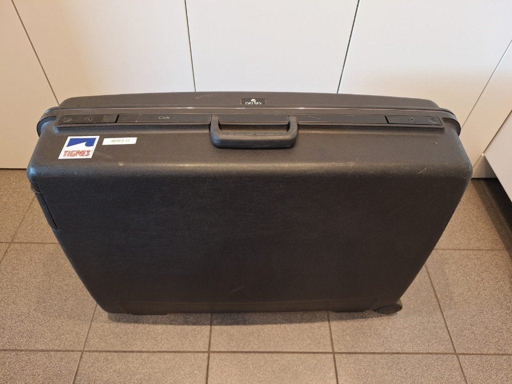 Delsey valies met sleutel, Ophalen, Gebruikt, Hard kunststof, Slot
