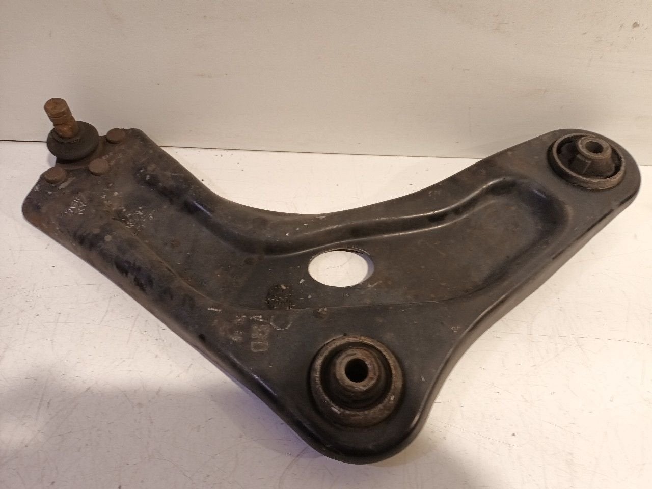 Draagarm rechts voor Citroën C3, Onderdelen@venauto.nl, Van der Ven Autorecycling B.V., Gebruikt, Ettenseweg 76, 4706 PB Roosendaal, The Netherlands