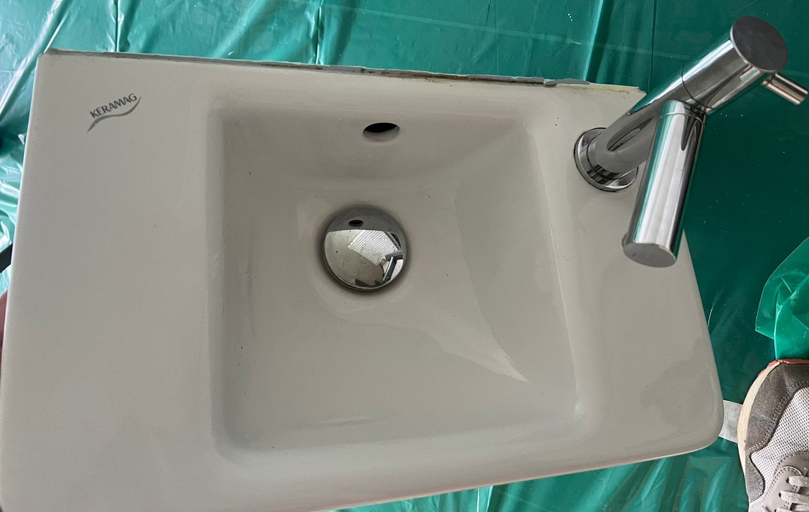 Lavabo handen, Ophalen, Zo goed als nieuw, Kraan
