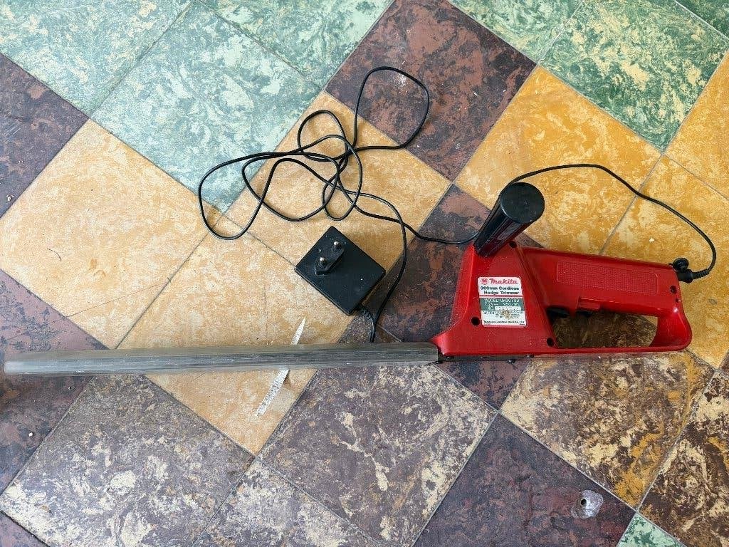 Taille-haies Makita (vintage), Tuin en Terras, Heggenscharen, Ophalen, Gebruikt, Accu, Makita