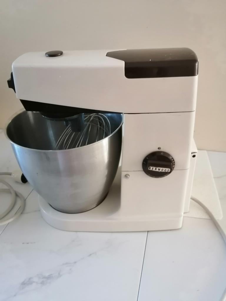 Robot (pâte etc), 4 litres ou plus, Enlèvement, Utilisé, 3 vitesses ou plus