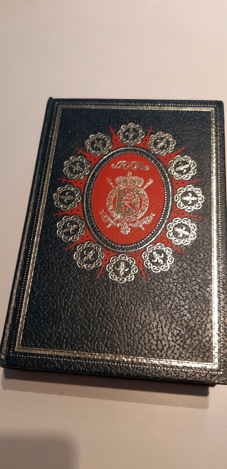 Boek ,Liefde en romantiek in het Belgische vorstenhuis'., Livres, Histoire nationale, Enlèvement ou Envoi