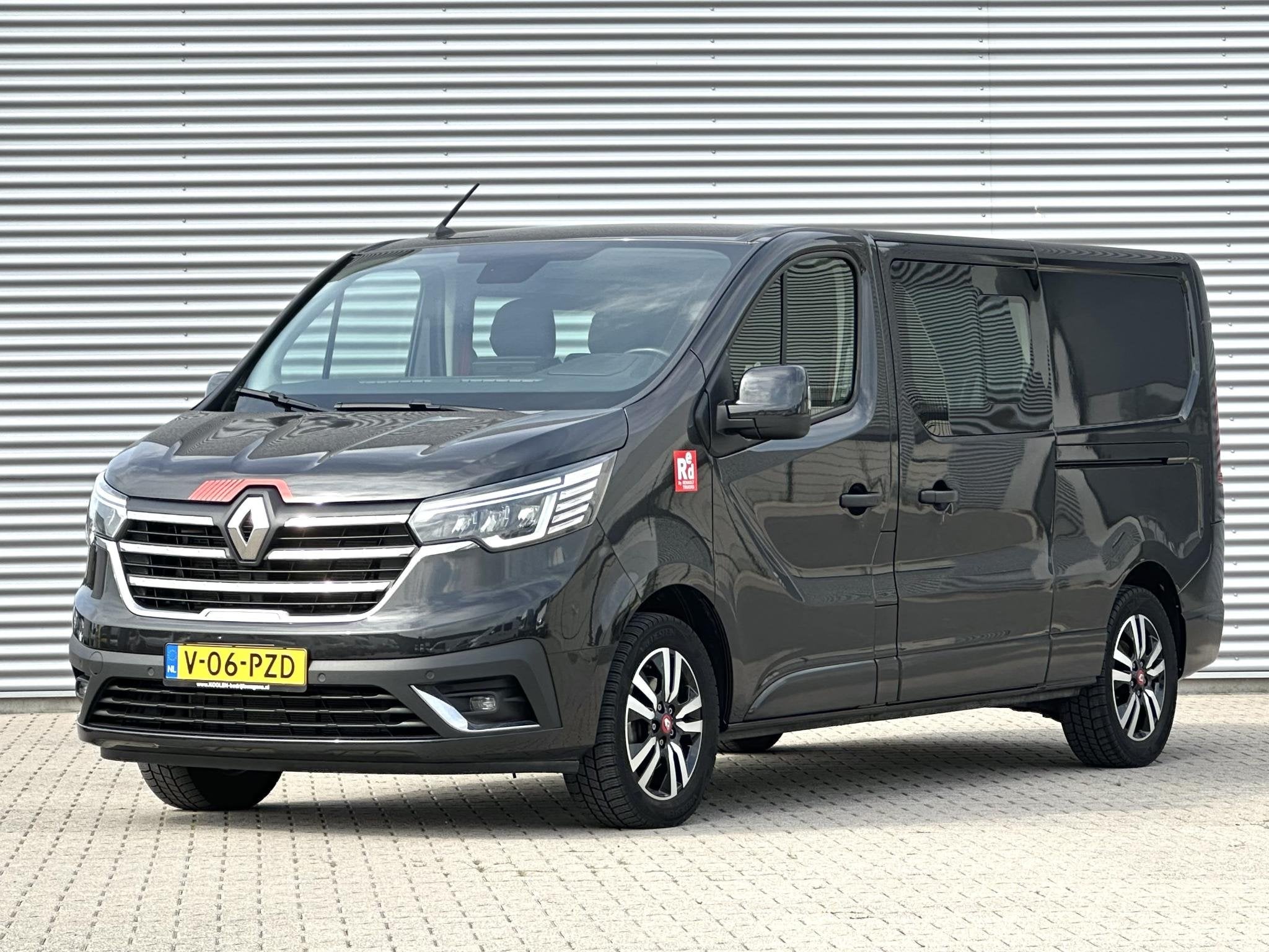 Renault Trafic 2.0 Blue dCi 150pk L2H1 Dubble cabine DC, Auto's, Stof, Gebruikt, 4 cilinders, Renault