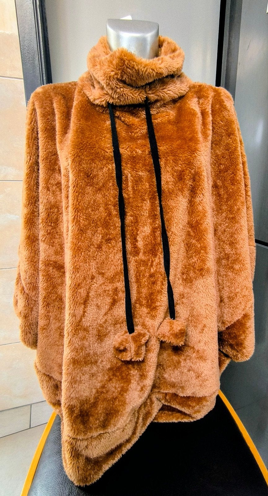 Poncho., Kleding | Dames, Ophalen of Verzenden, Nieuw, Bruin