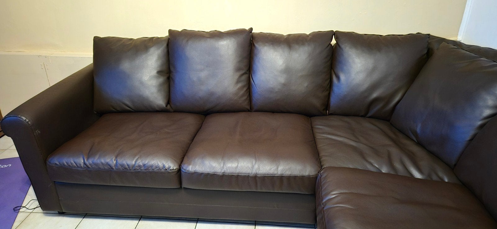 GRATIS grote hoekzetel 260  320 cm + salontafel – afhalen i, Huis en Inrichting, Ophalen, Gebruikt, Leer